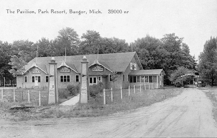 Bangor - Old Postcard Photos Of Bangor (newer photo)